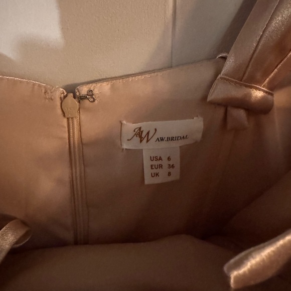 Chic Satin Maxi Dress in Soft Rose - Picture 4 of 12